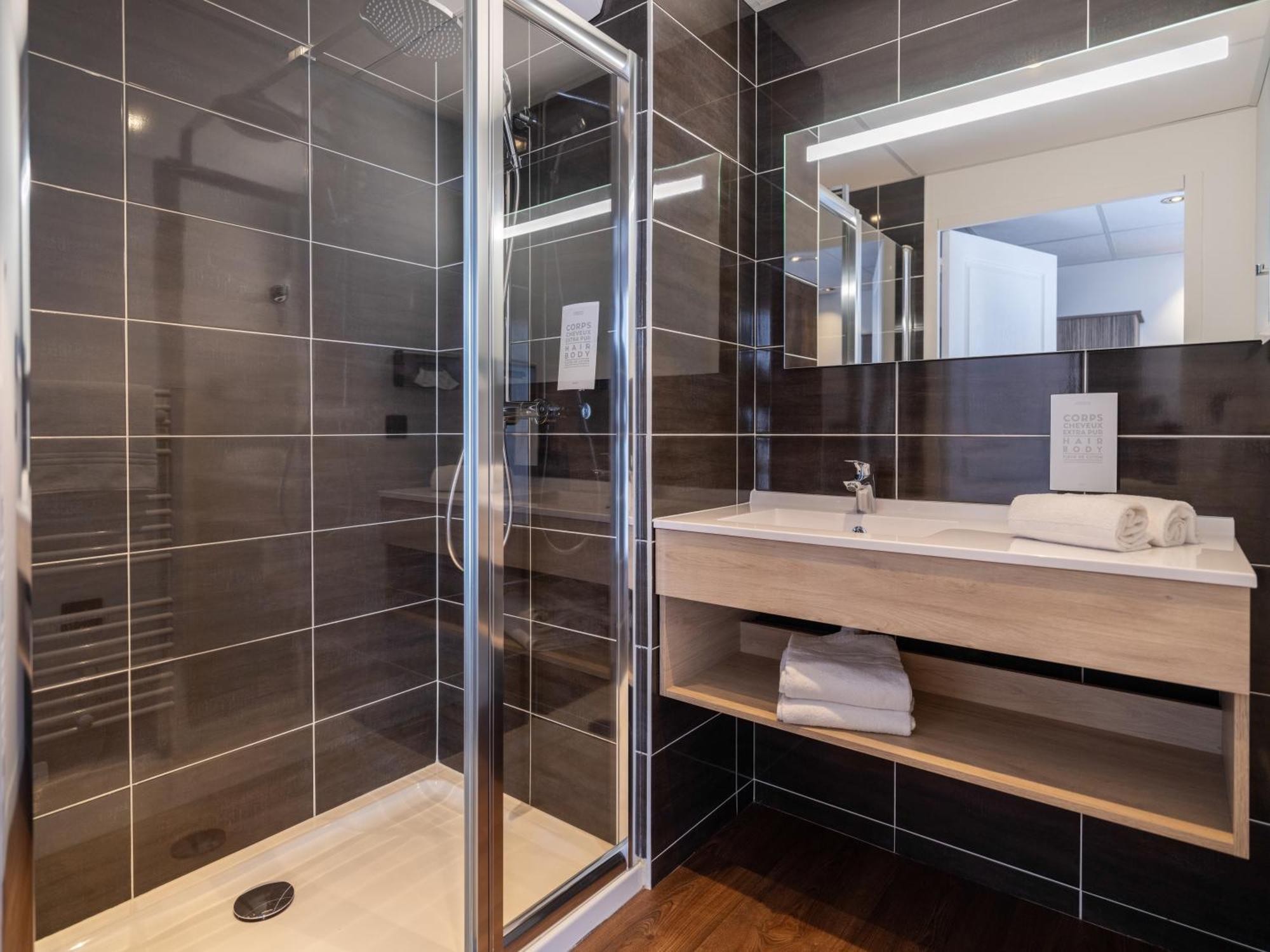 Golden Tulip 4*