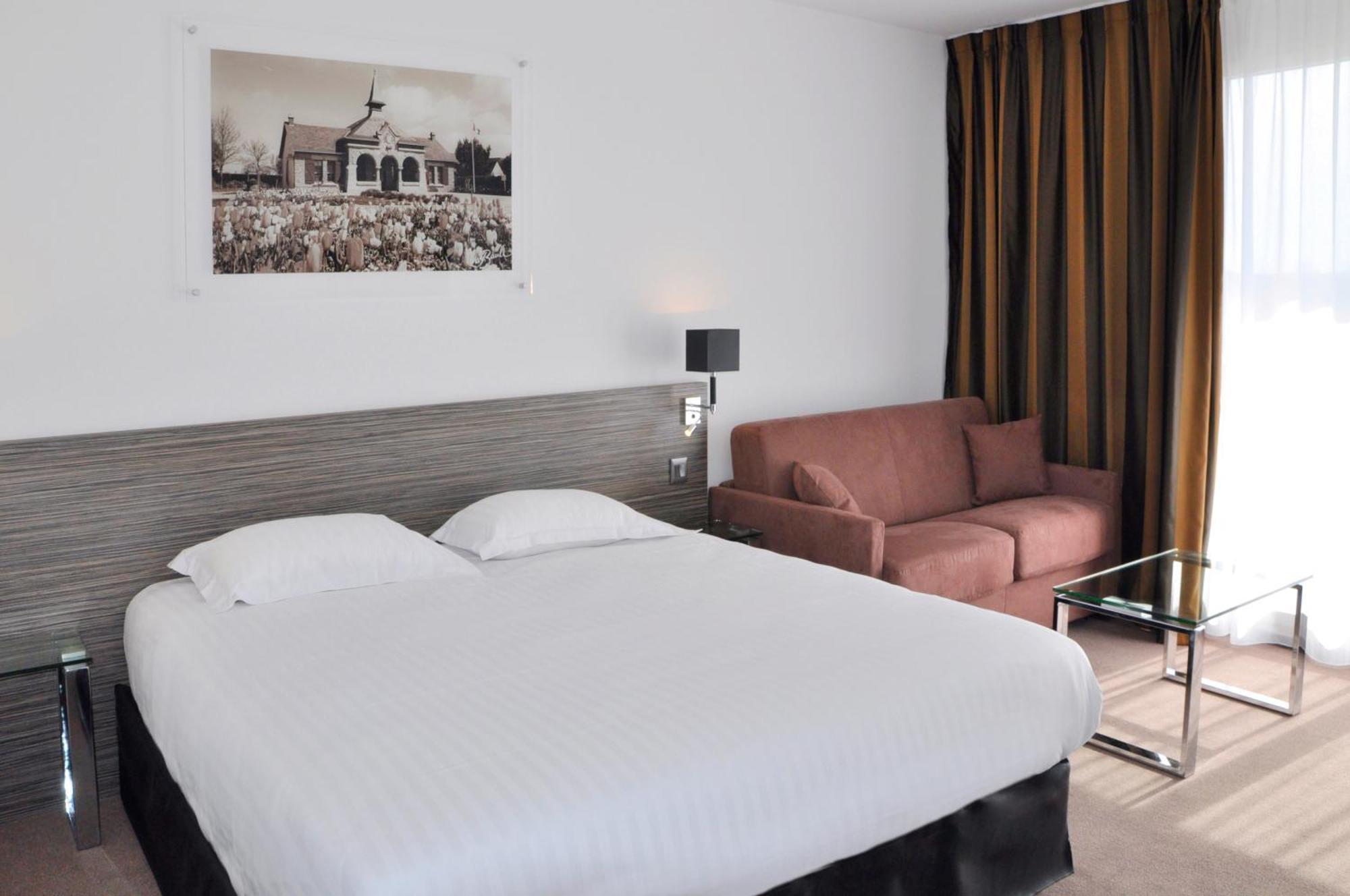Golden Tulip 4*