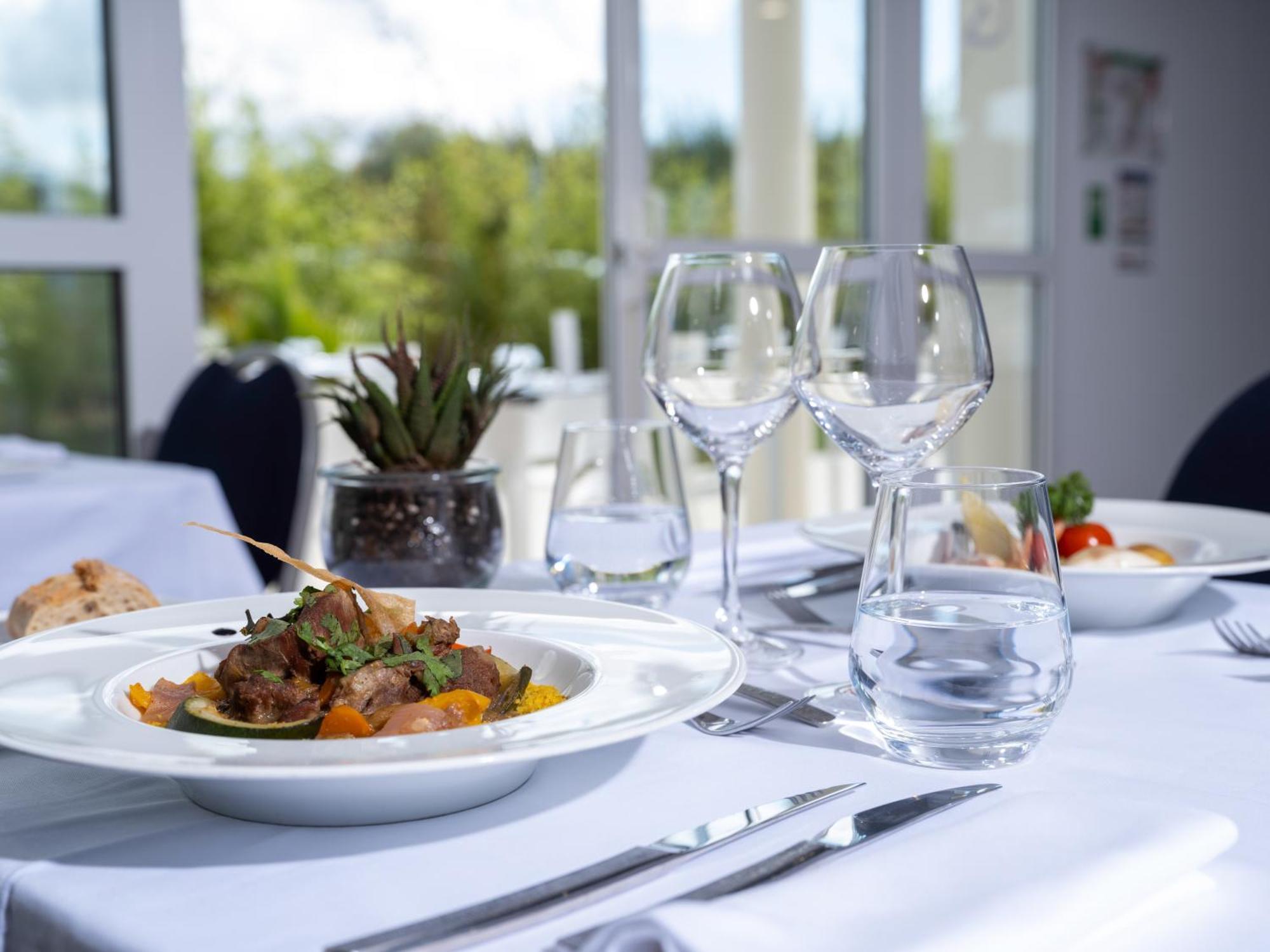 Golden Tulip 4*