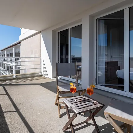 Golden Tulip La Baule Hotel Exterior photo