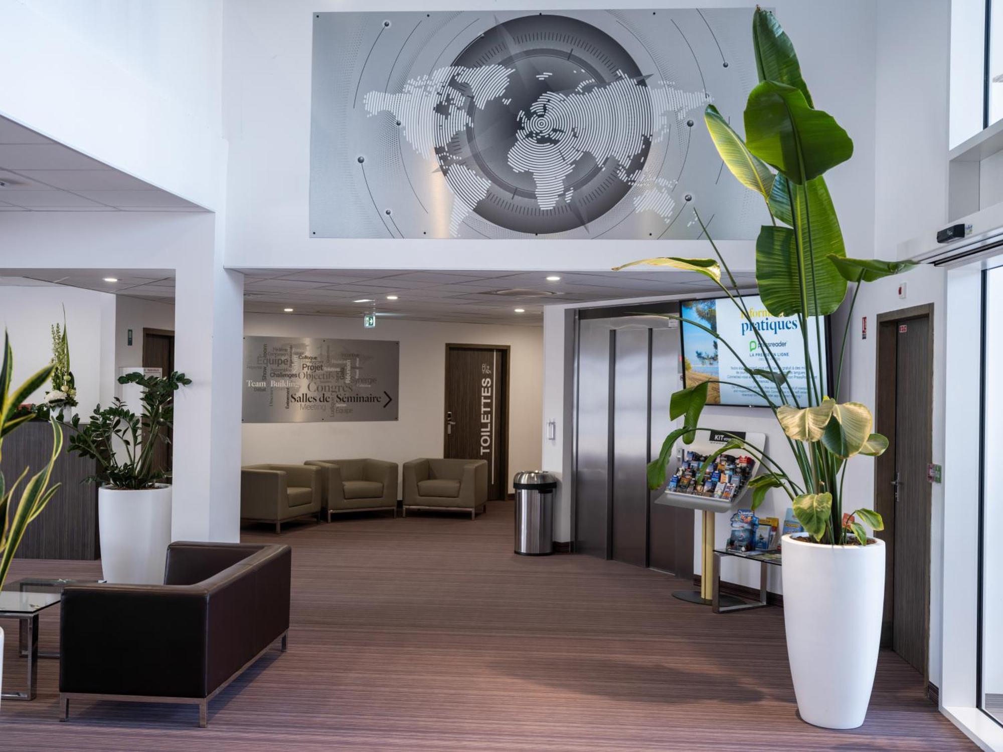Golden Tulip Hotel